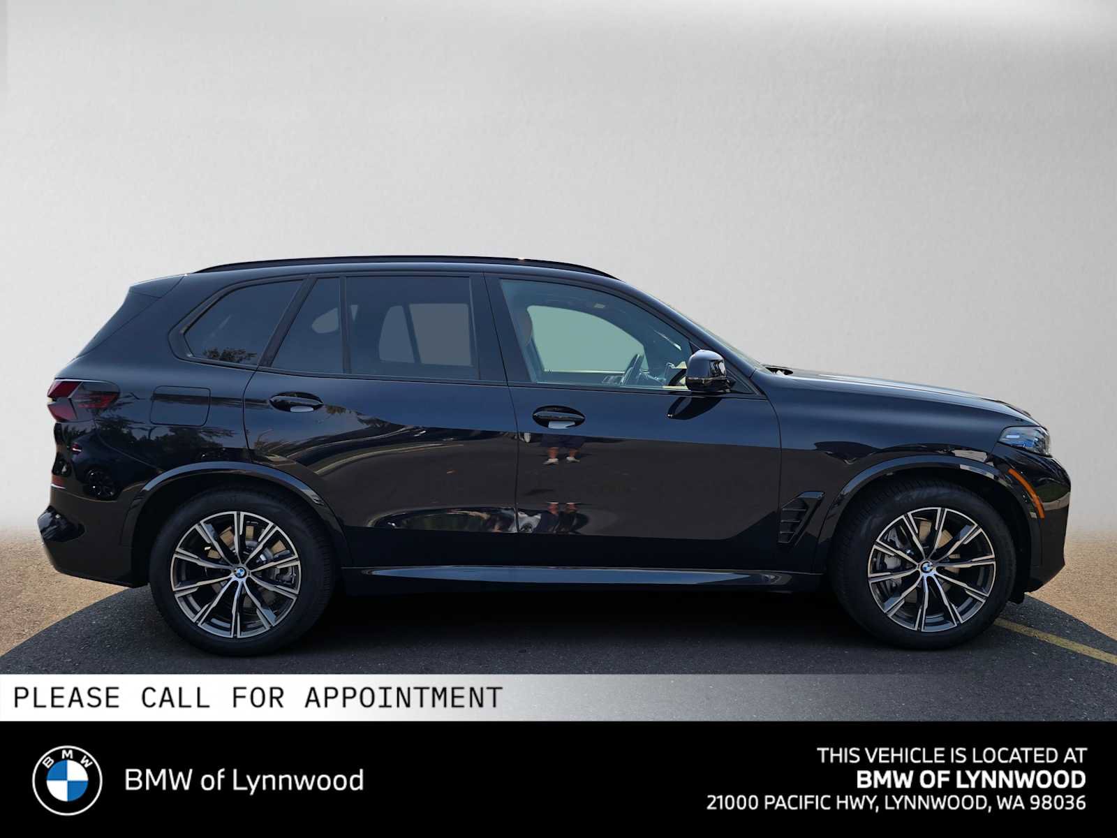 New 2026 BMW X5 xDrive50e w/ M Sport Package AWD/4WD image 2
