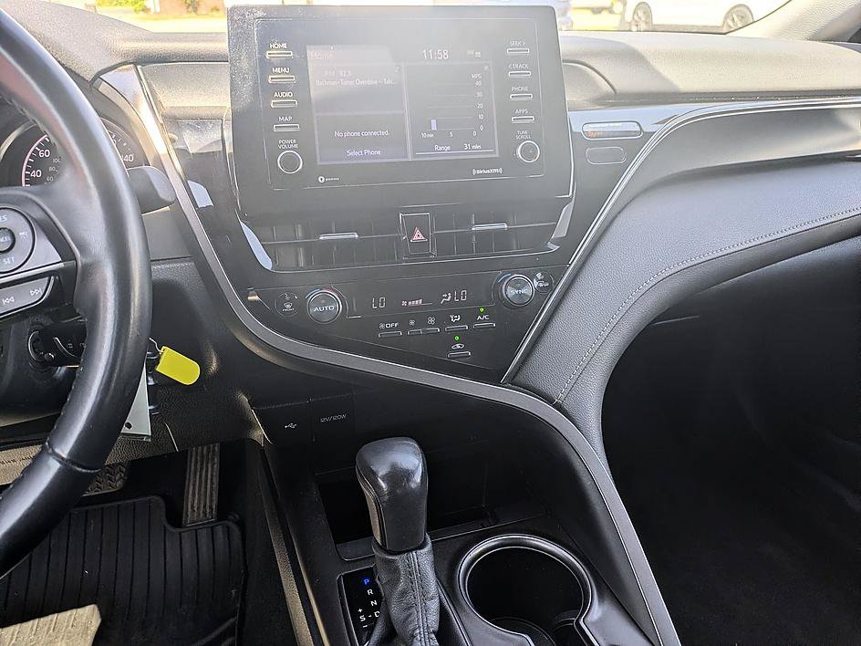 Used 2024 Toyota Camry SE FWD image 20