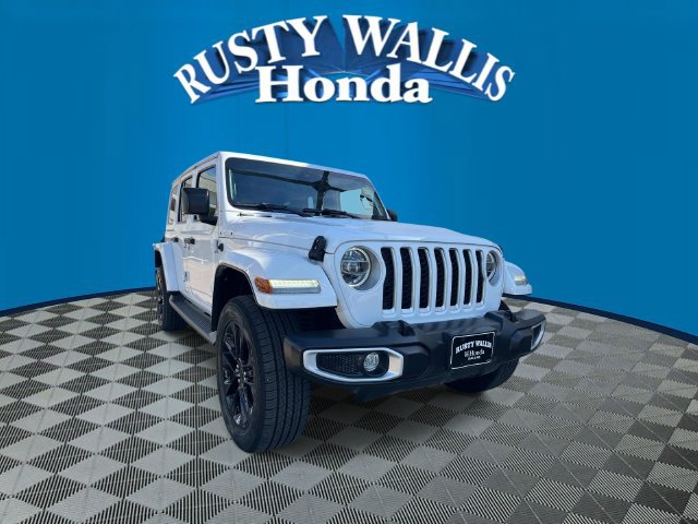 Used 2021 Jeep Wrangler Unlimited Sahara w/ Cold Weather Group AWD/4WD image 2