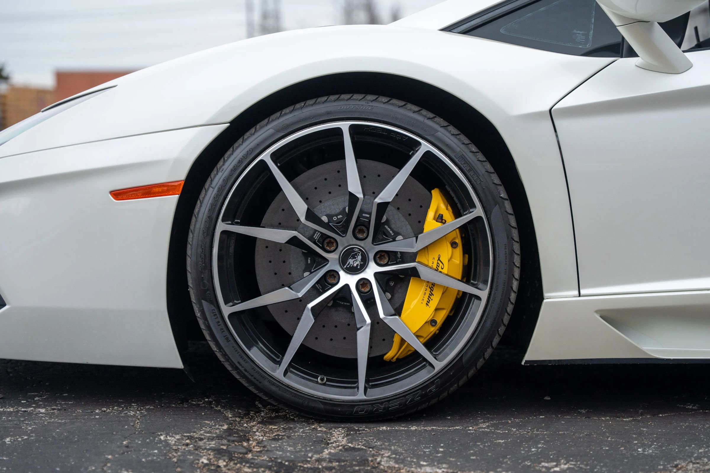 Used 2013 Lamborghini Aventador LP 700-4 image 5