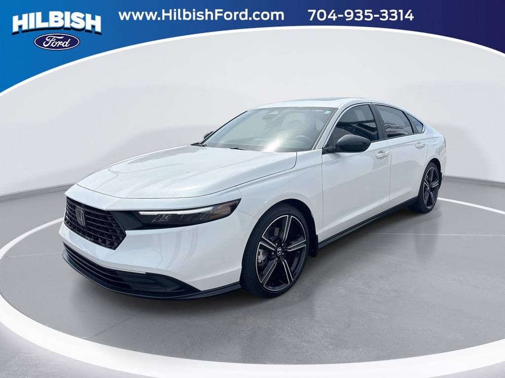 Used 2025 Honda Accord Sport image 1
