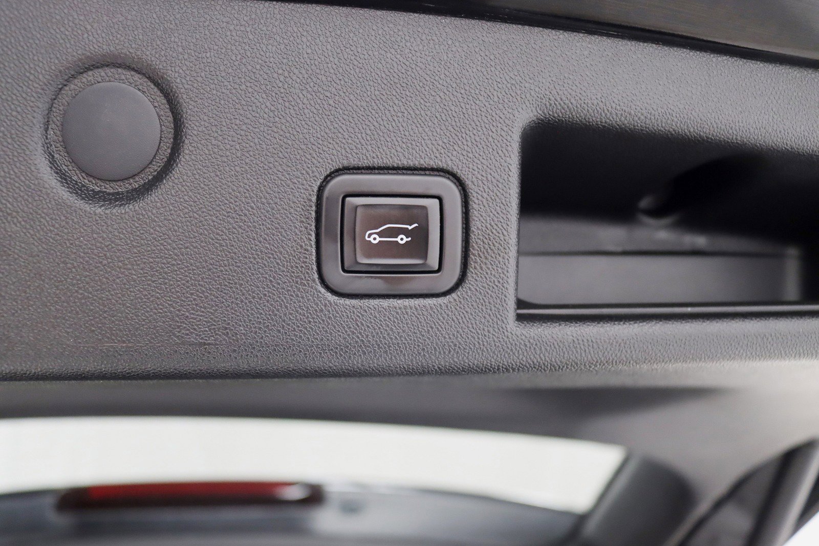 Used 2021 Chevrolet Equinox Premier w/ Redline Edition image 33