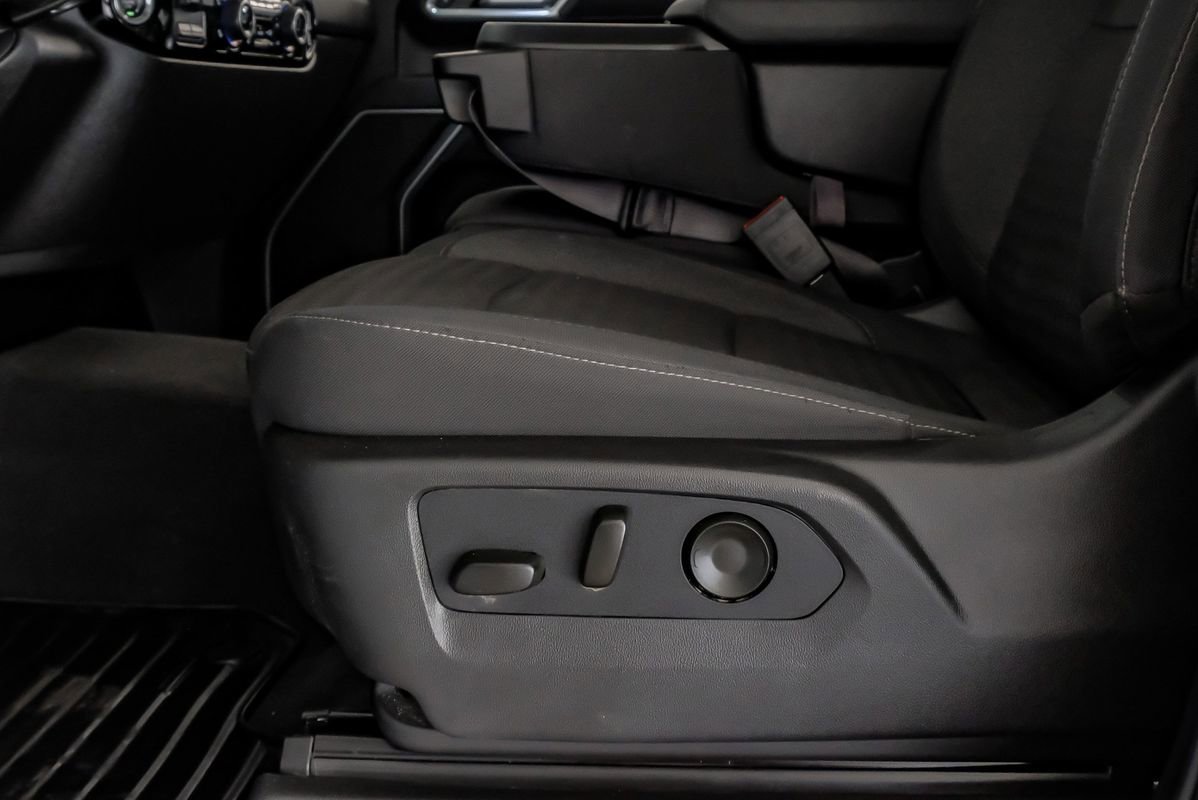 Used 2025 Chevrolet Silverado 2500 LT w/ Convenience Package image 31