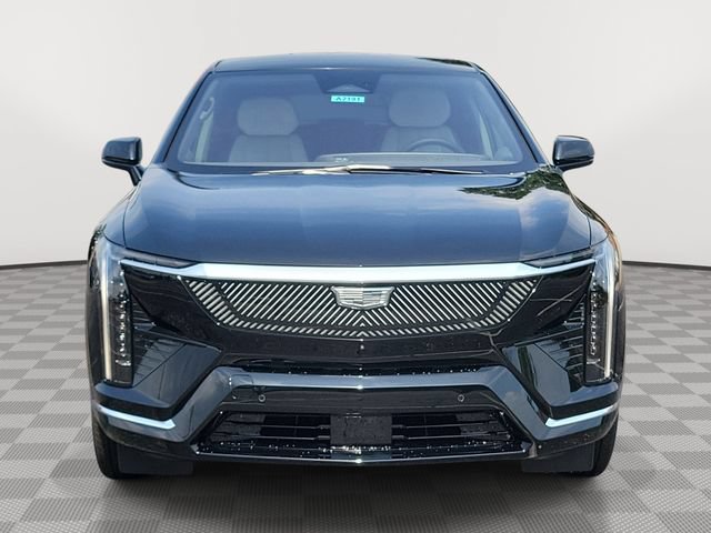 New 2027 Cadillac Optiq Luxury w/ LPO, Floor Liner Package AWD/4WD image 2