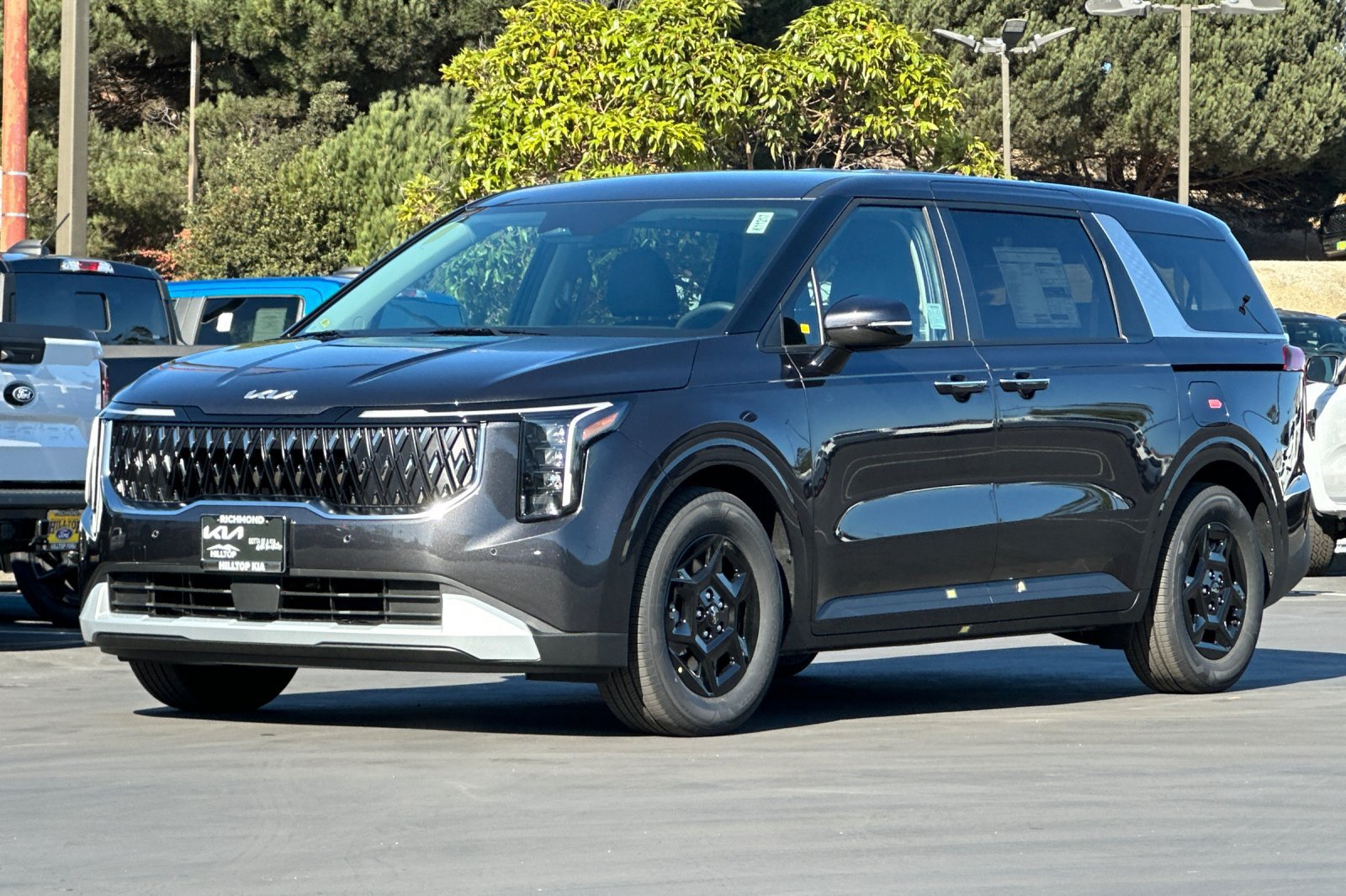 New 2027 Kia Carnival FWD image 8