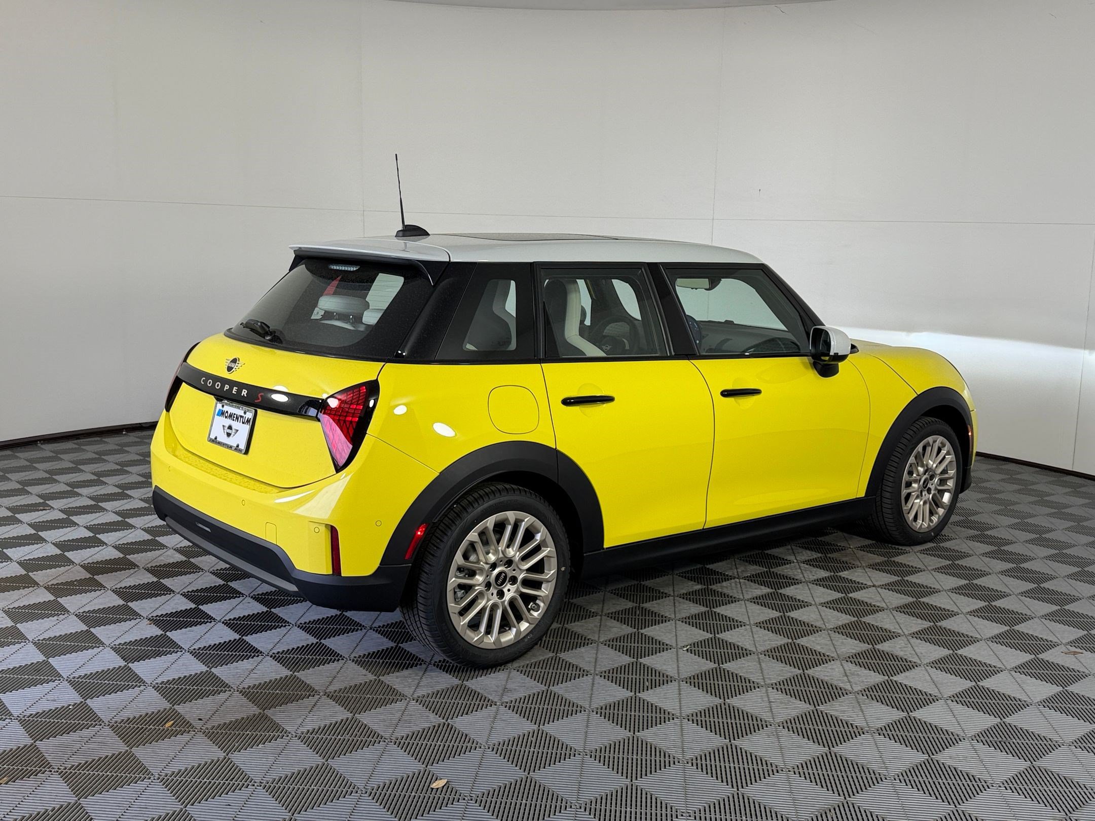 Used 2026 MINI Cooper S FWD image 9