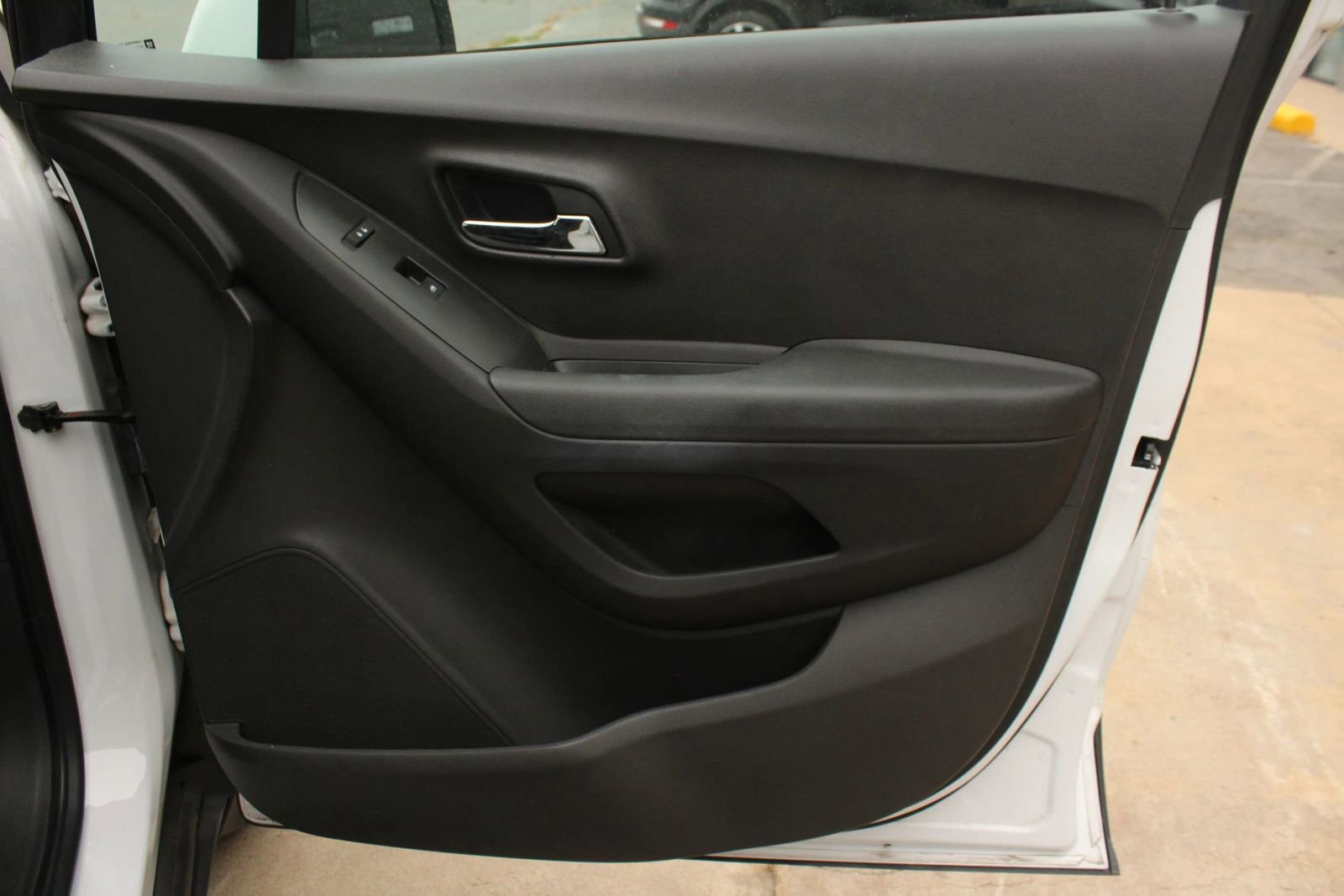 Used 2016 Chevrolet Trax LS w/ LPO, Protection Package FWD image 17