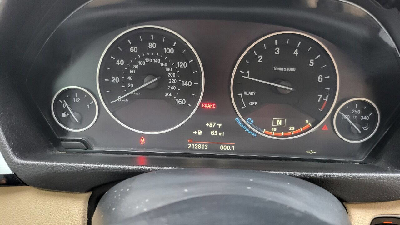 Used 2015 BMW 320i Sedan image 27