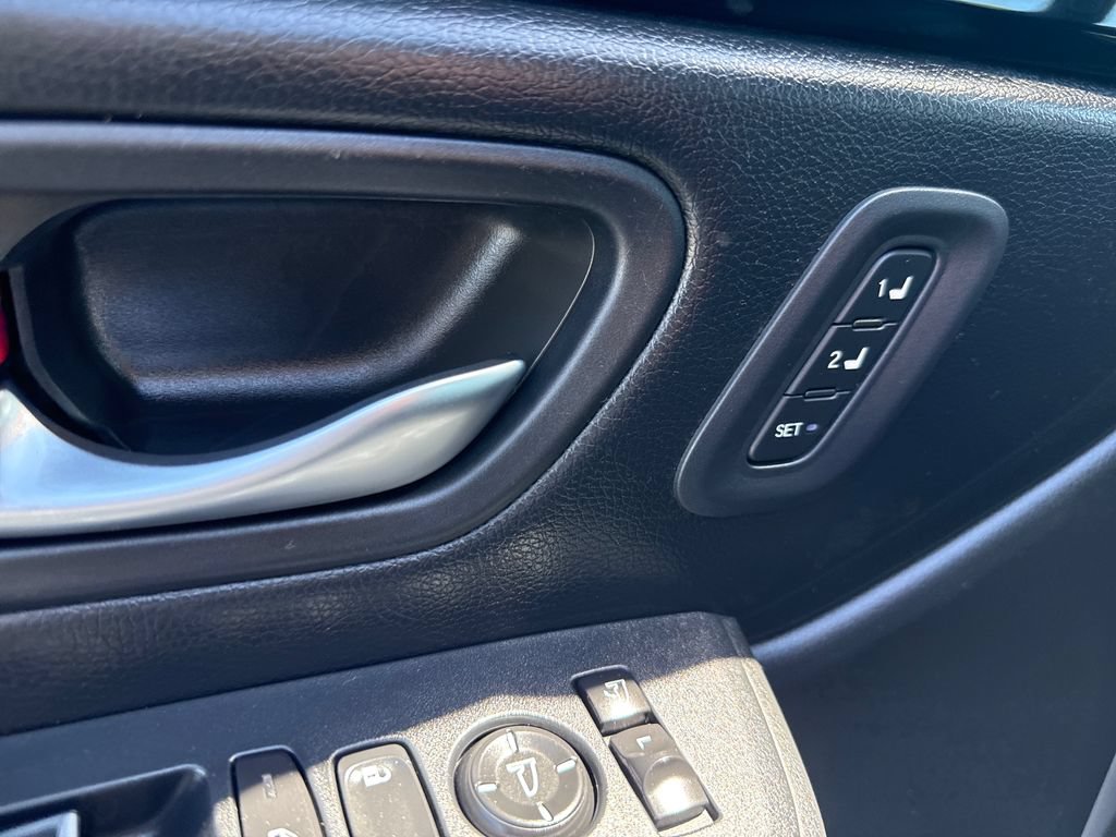 Certified 2025 Honda Pilot TrailSport image 11