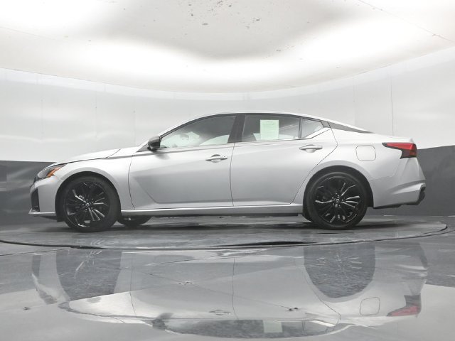 Used 2023 Nissan Altima 2.5 SR FWD image 52