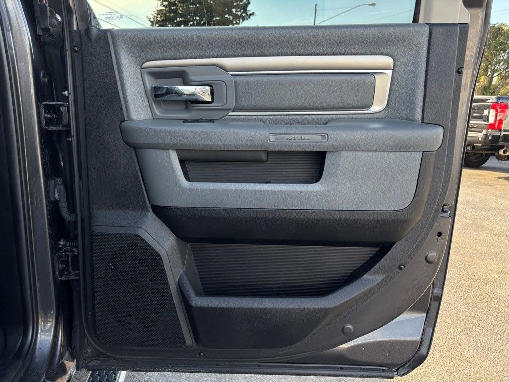 Used 2018 RAM 2500 Big Horn image 25