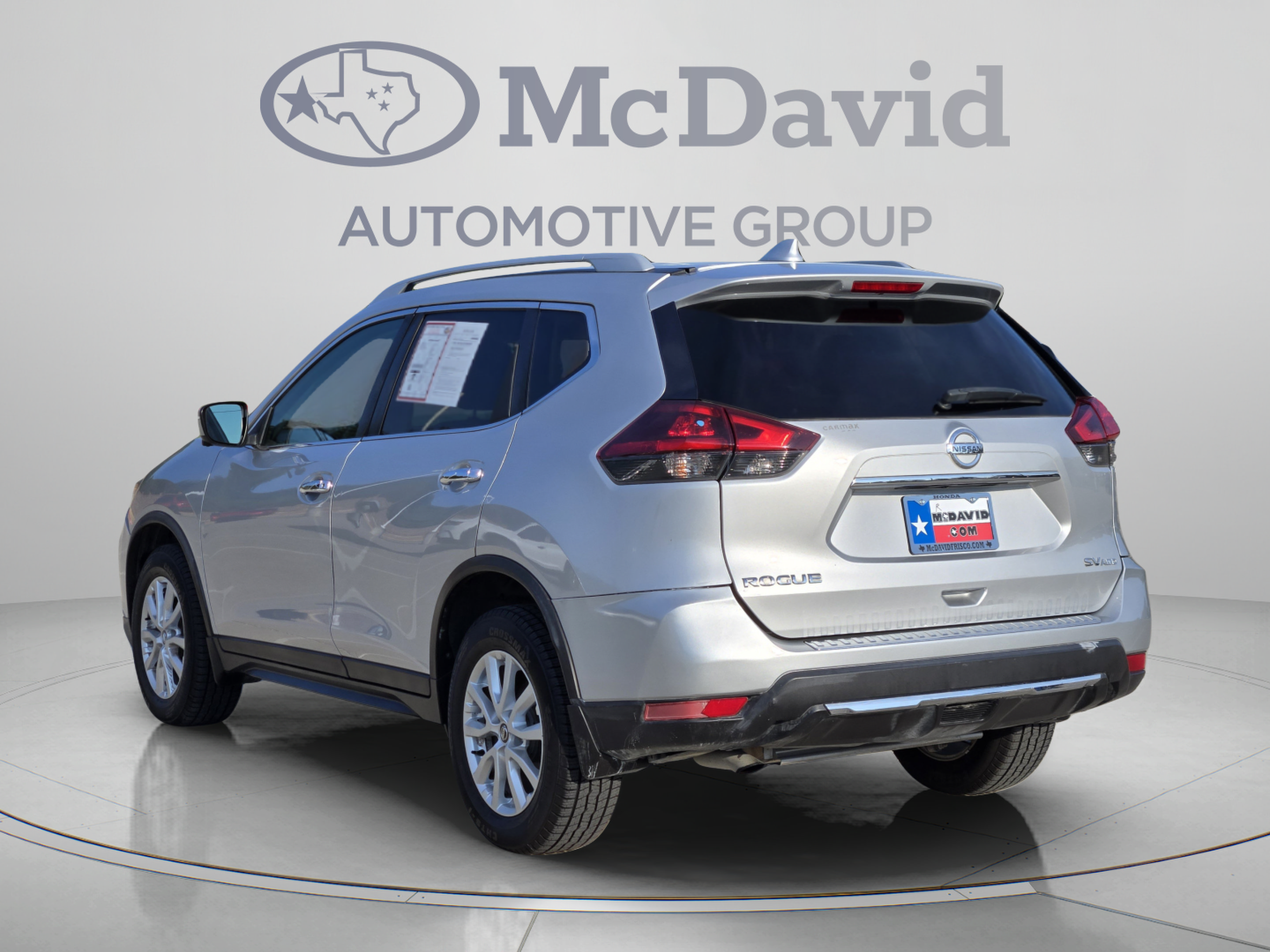 Used 2018 Nissan Rogue SV w/ Sun & Sound Touring Package AWD/4WD image 4
