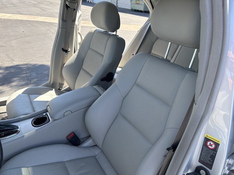 Used 2006 Mercedes-Benz C 350 Sedan image 26
