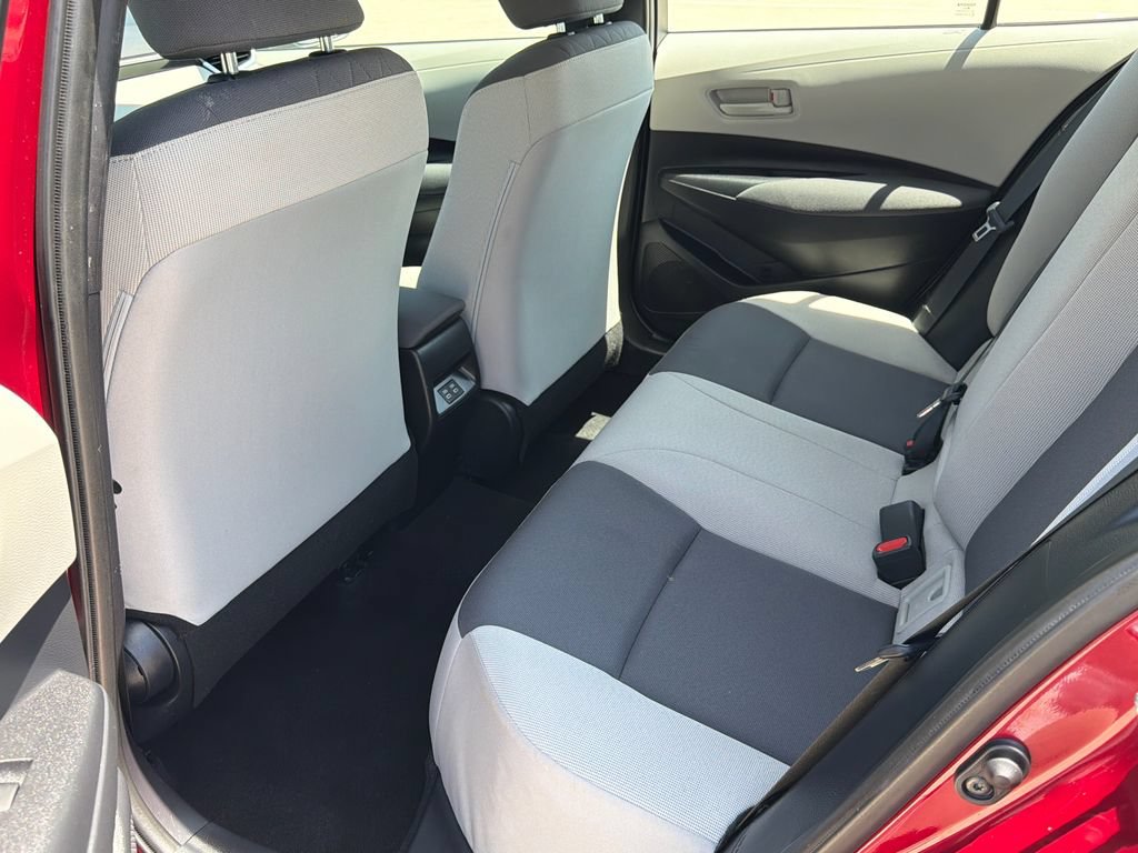 Used 2025 Toyota Corolla LE FWD image 16