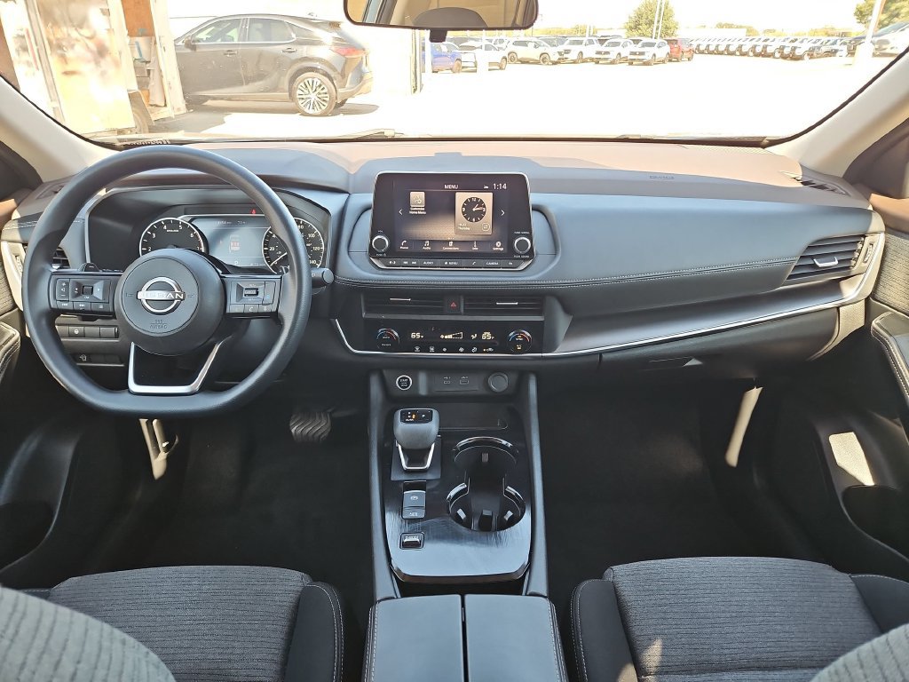Used 2023 Nissan Rogue SV FWD image 19