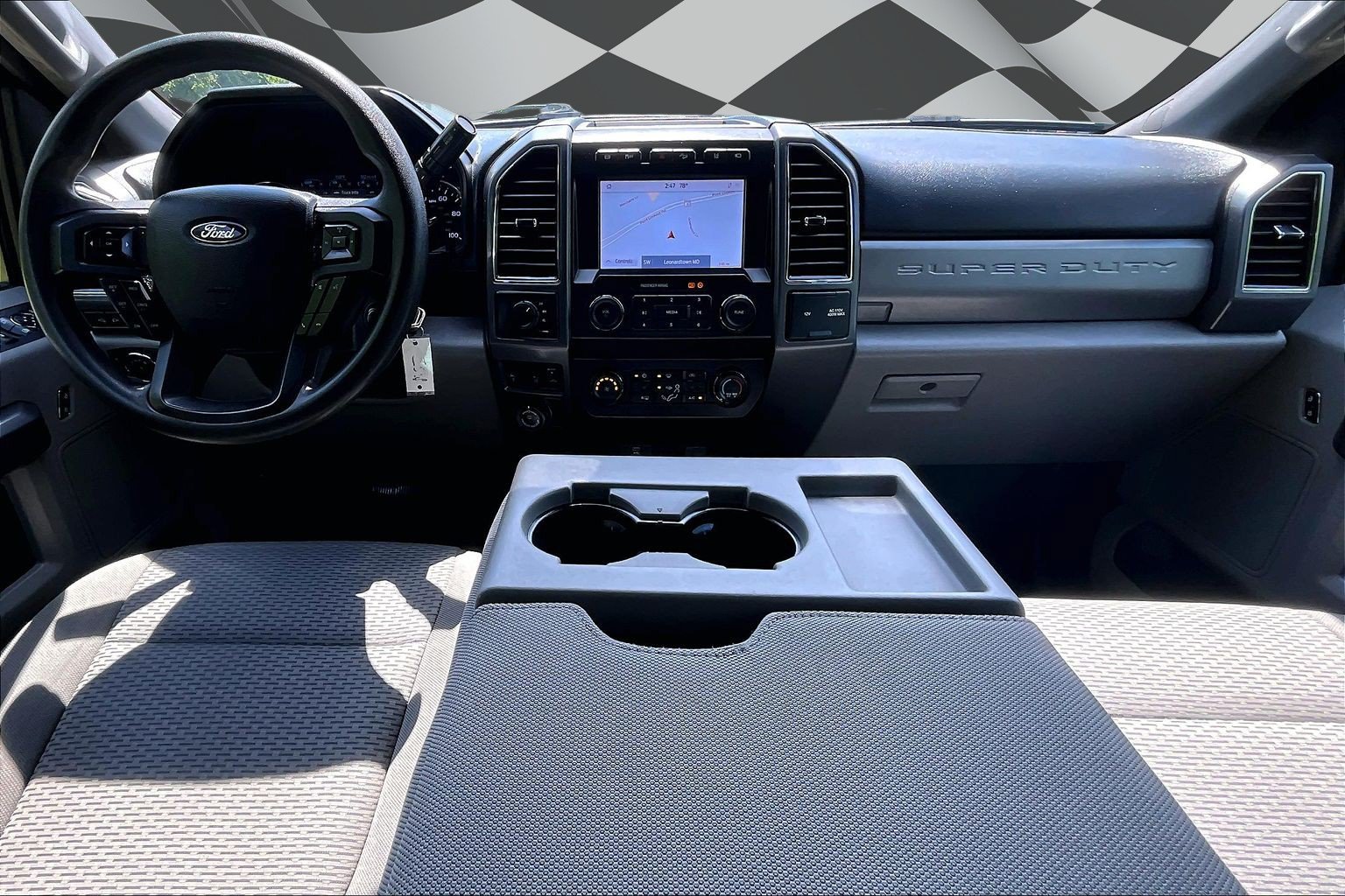 Certified 2020 Ford F450 XLT w/ XLT Premium Package AWD/4WD image 15