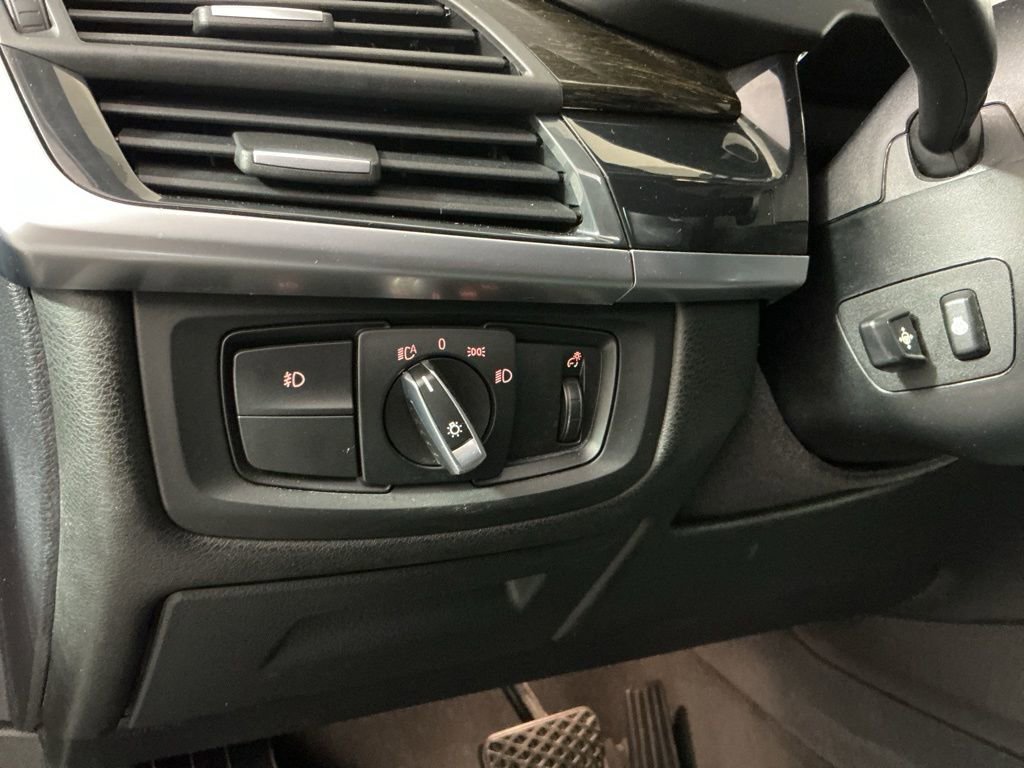 Used 2018 BMW X5 xDrive40e image 16