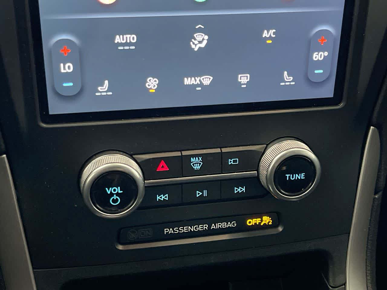 Used 2022 Ford Edge SEL AWD/4WD image 18