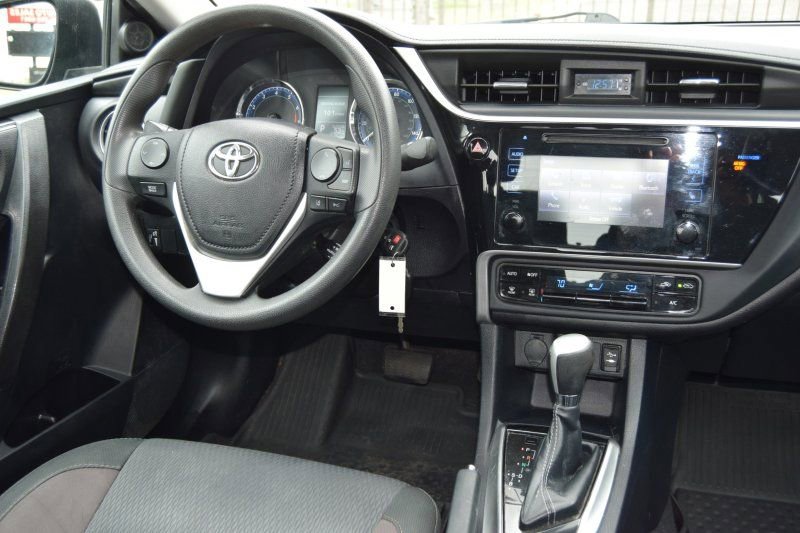 Used 2019 Toyota Corolla LE FWD image 29