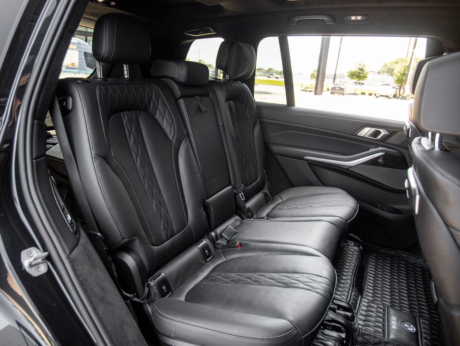 Used 2024 BMW X7 M60i AWD/4WD image 40