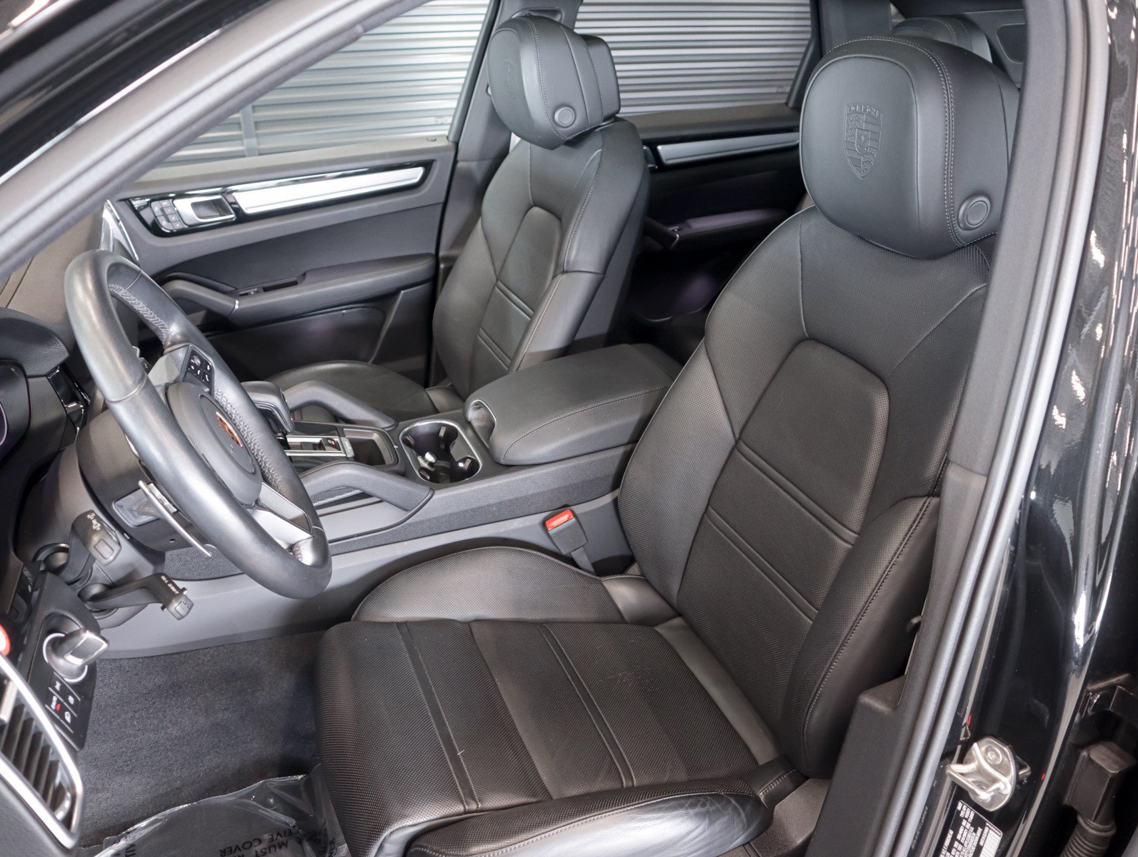 Certified 2023 Porsche Cayenne Platinum Edition AWD/4WD image 5