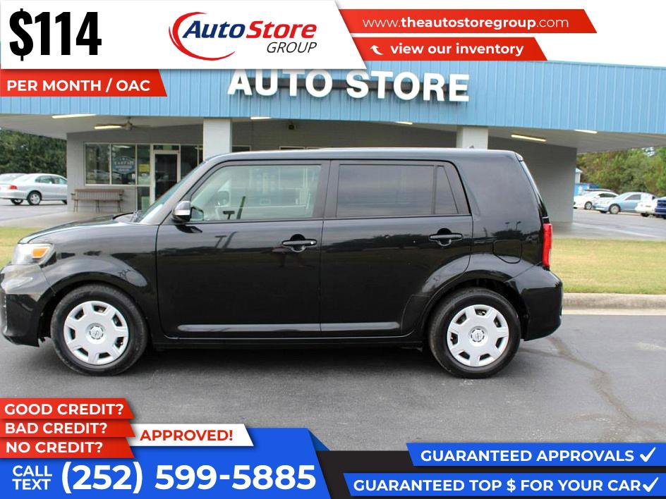 Used 2014 Scion xB image 1