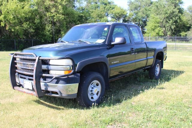 Used 2002 Chevrolet Silverado 2500 4x4 Extended Cab image 2