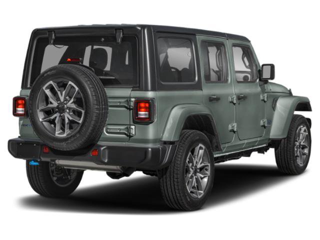 Used 2024 Jeep Wrangler Unlimited Sahara w/ Technology Group AWD/4WD image 2