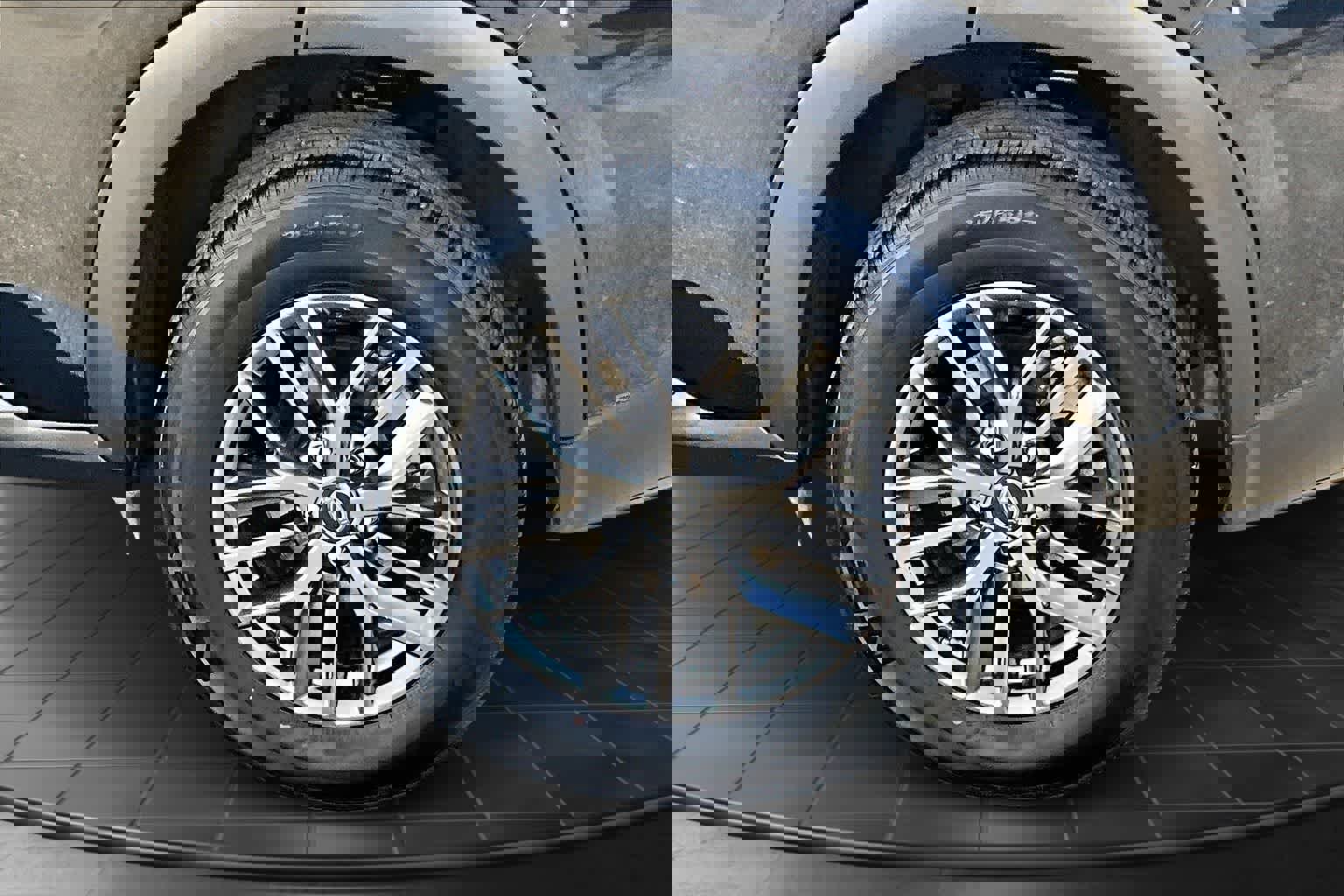 Used 2023 Nissan Rogue S image 36