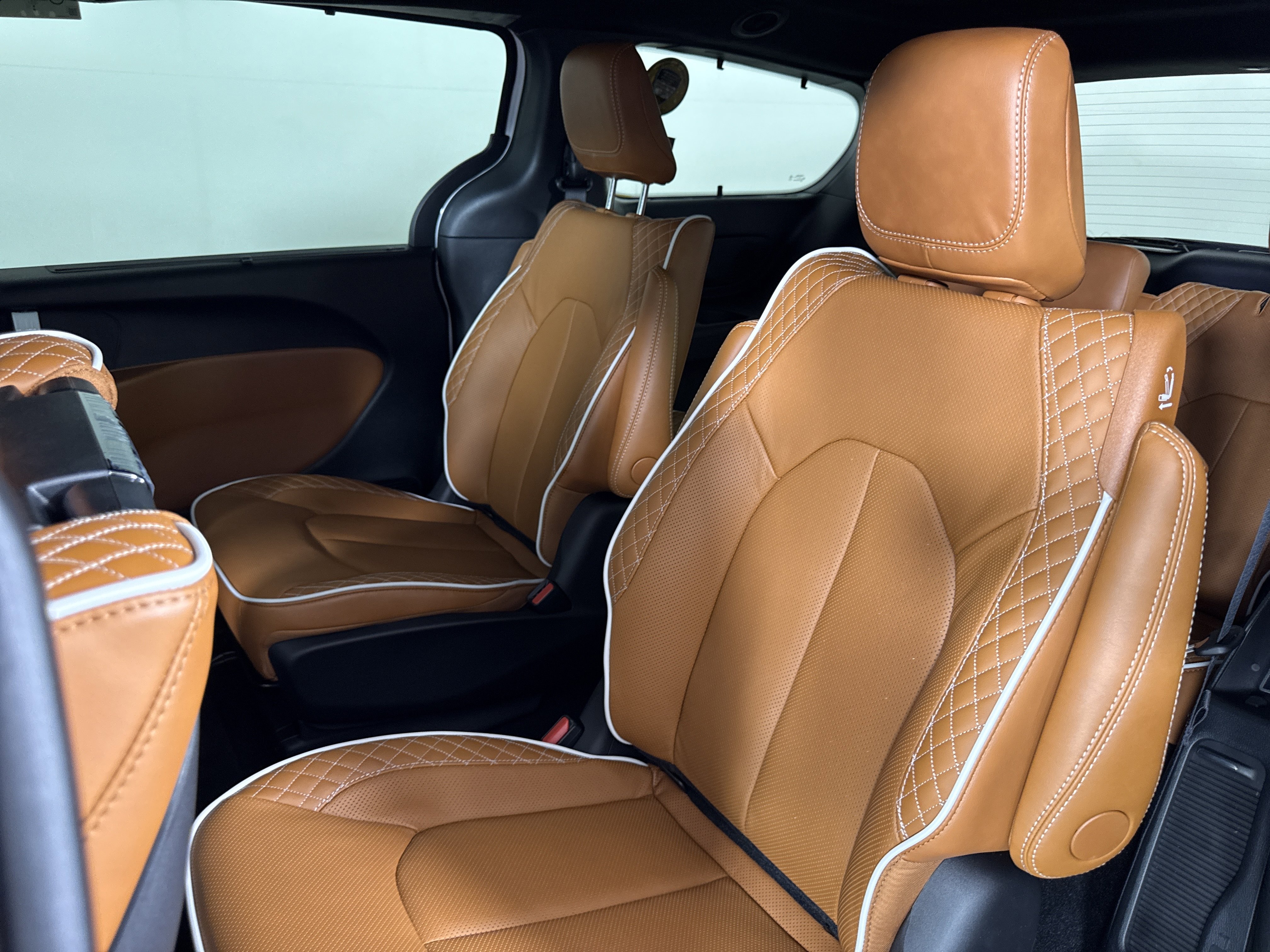 New 2026 Chrysler Pacifica Pinnacle image 10
