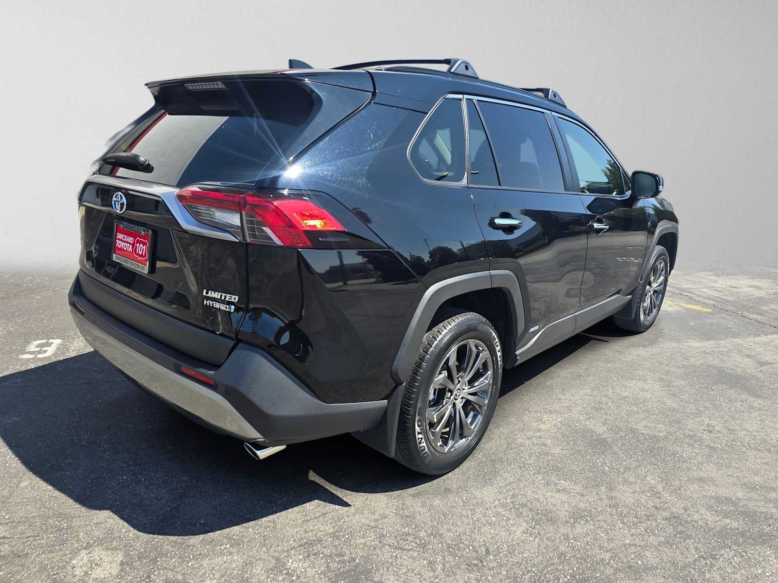 Used 2023 Toyota RAV4 Limited AWD/4WD image 3