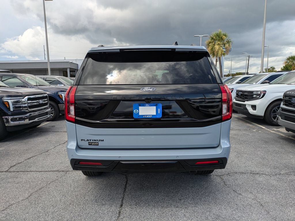 New 2027 Ford Expedition Platinum w/ Stealth Performance Package AWD/4WD image 5
