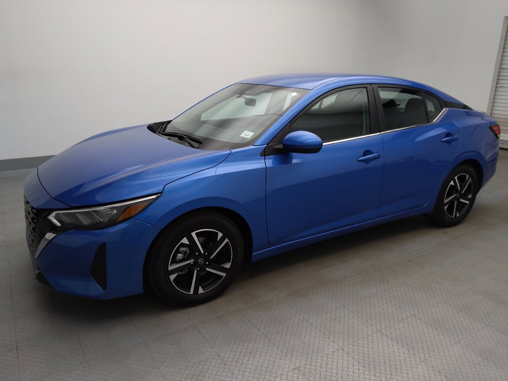 Used 2025 Nissan Sentra SV FWD image 2