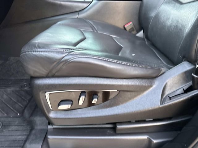 Used 2019 Cadillac Escalade ESV Premium Luxury w/ LPO, Radiant Package image 18