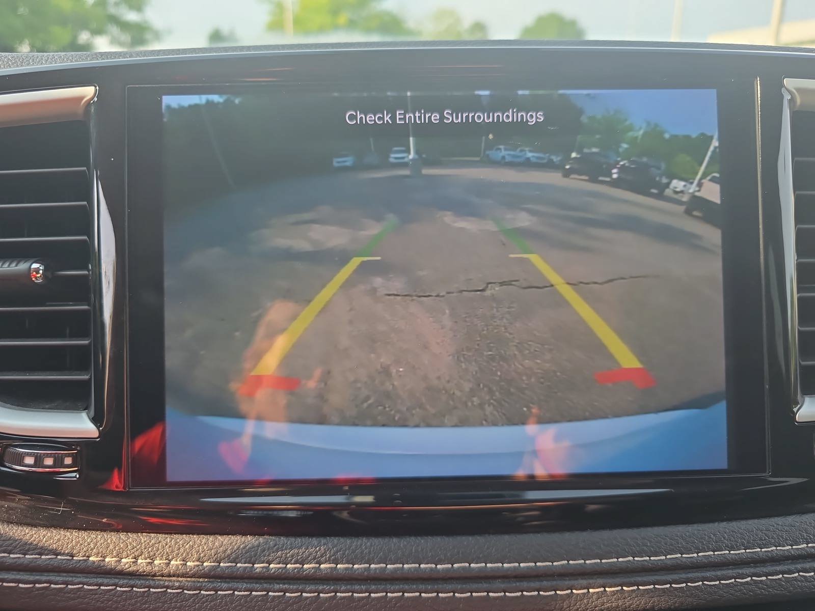 Used 2024 Chrysler Pacifica Limited FWD image 26