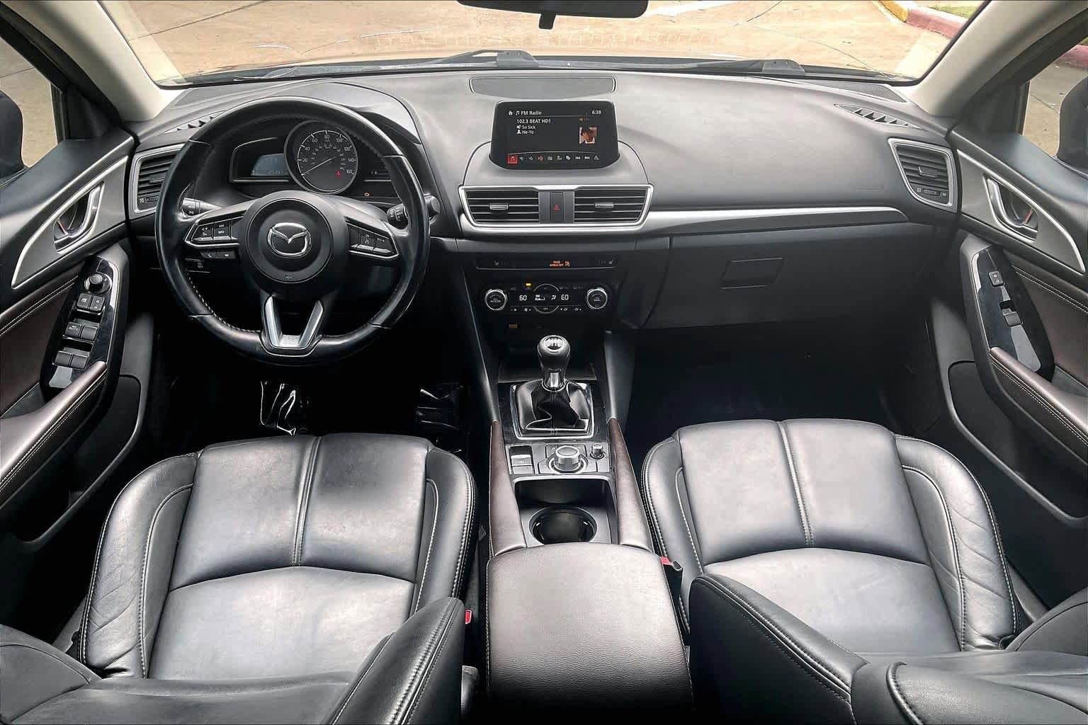 Used 2018 MAZDA MAZDA3 Touring FWD image 16
