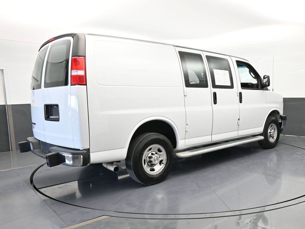 Used 2024 Chevrolet Express 2500 Work Van w/ Driver Convenience Package image 6