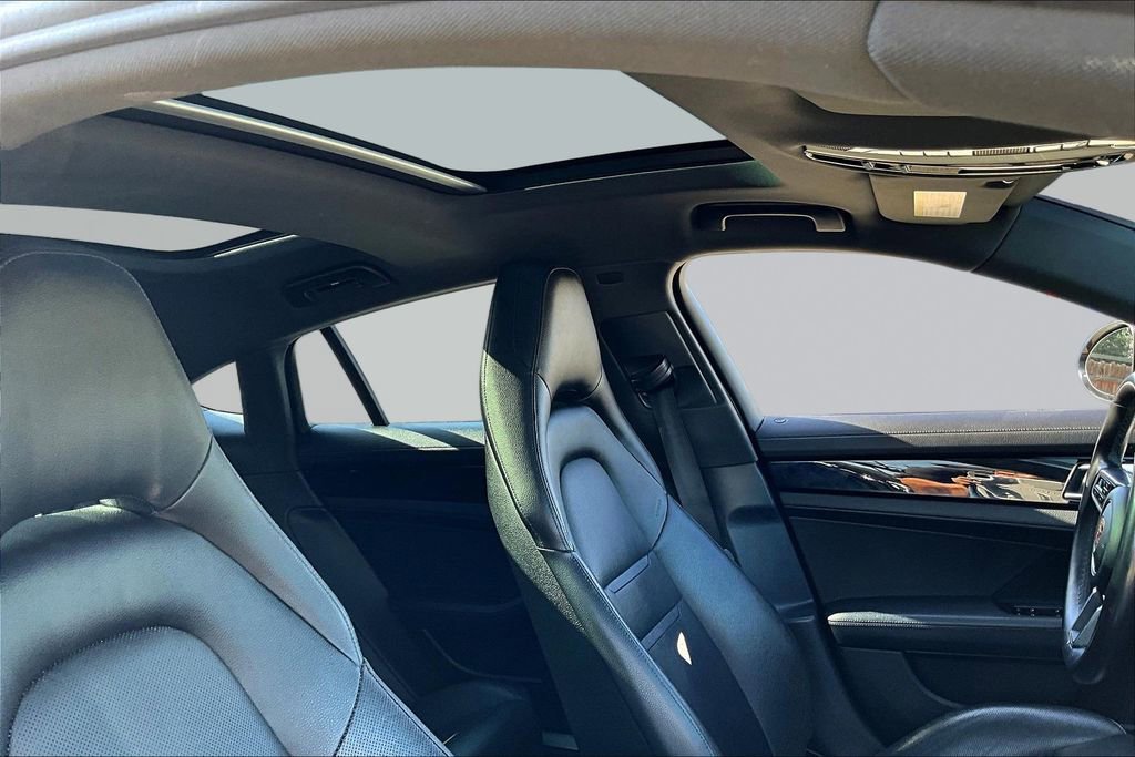 Used 2018 Porsche Panamera 4 AWD/4WD image 29