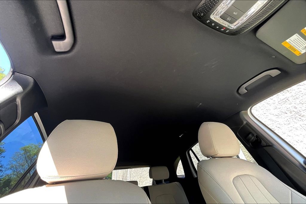 Used 2025 Mercedes-Benz GLA 250 4MATIC image 17