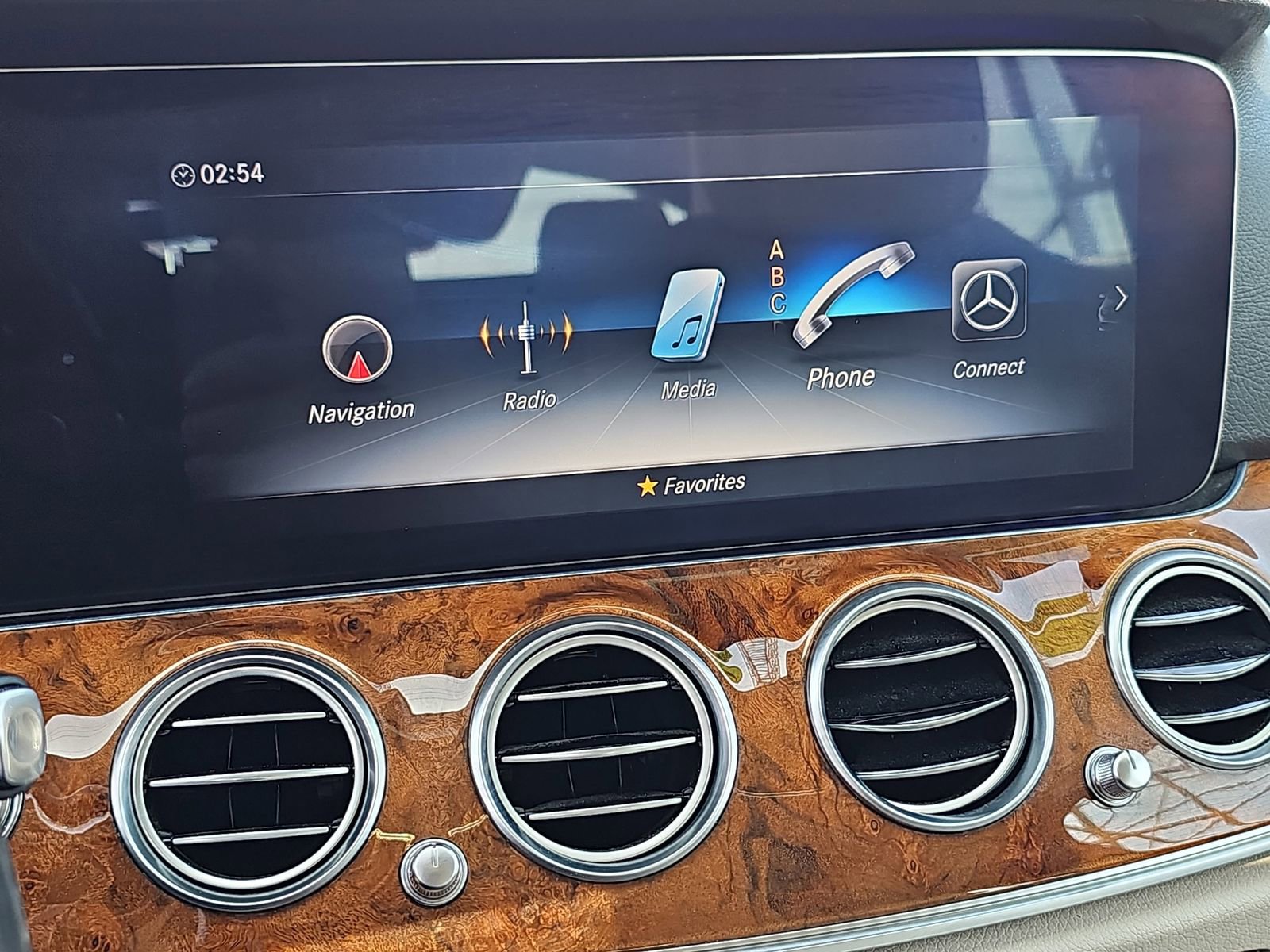 Used 2020 Mercedes-Benz E 350 Sedan image 21