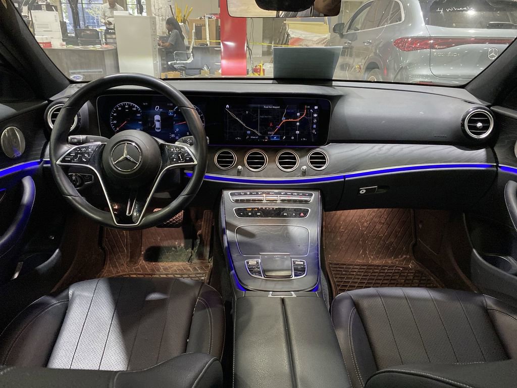 Used 2023 Mercedes-Benz E 350 4MATIC Sedan image 2