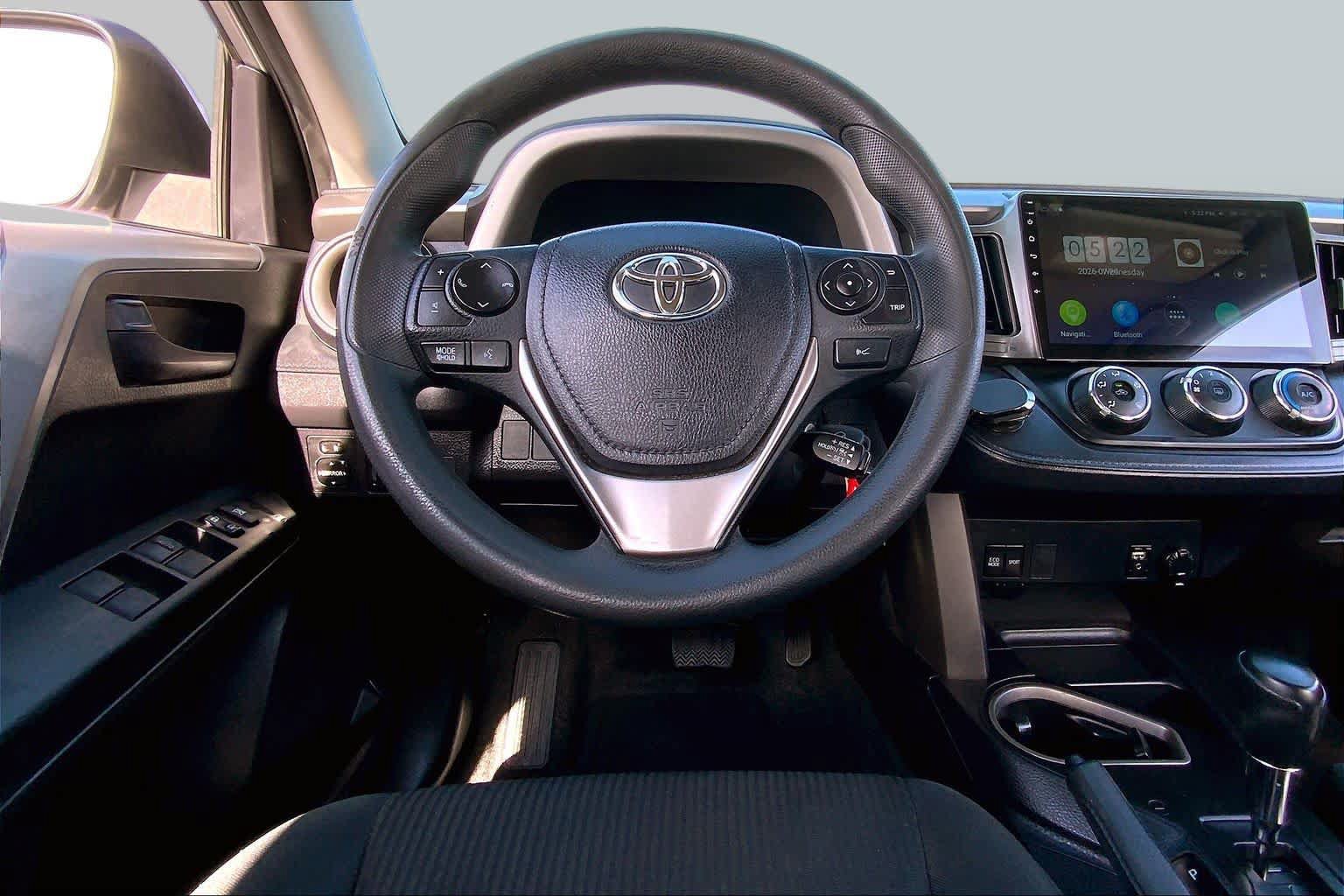 Used 2017 Toyota RAV4 LE FWD image 6