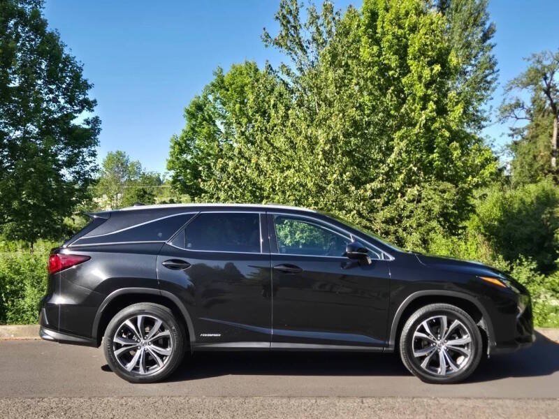 Used 2018 Lexus RX 450hL Premium w/ Premium Package AWD/4WD image 11