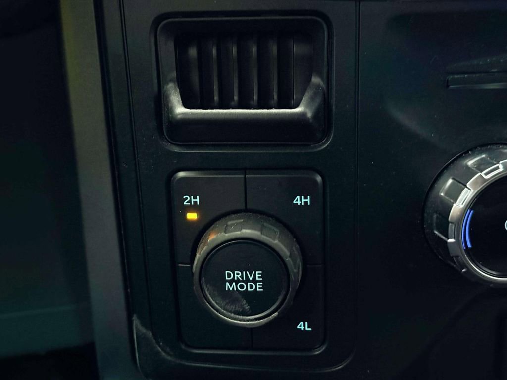 Used 2025 Ford F150 XLT w/ Equipment Group 301A Standard image 18