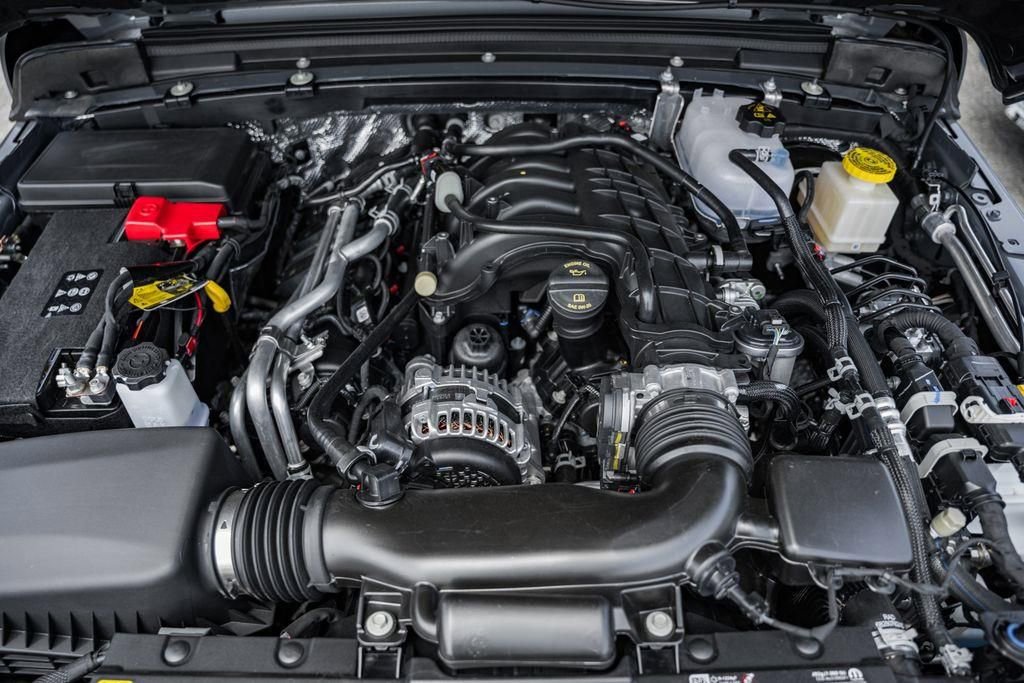 New 2025 Jeep Gladiator Sport AWD/4WD image 22