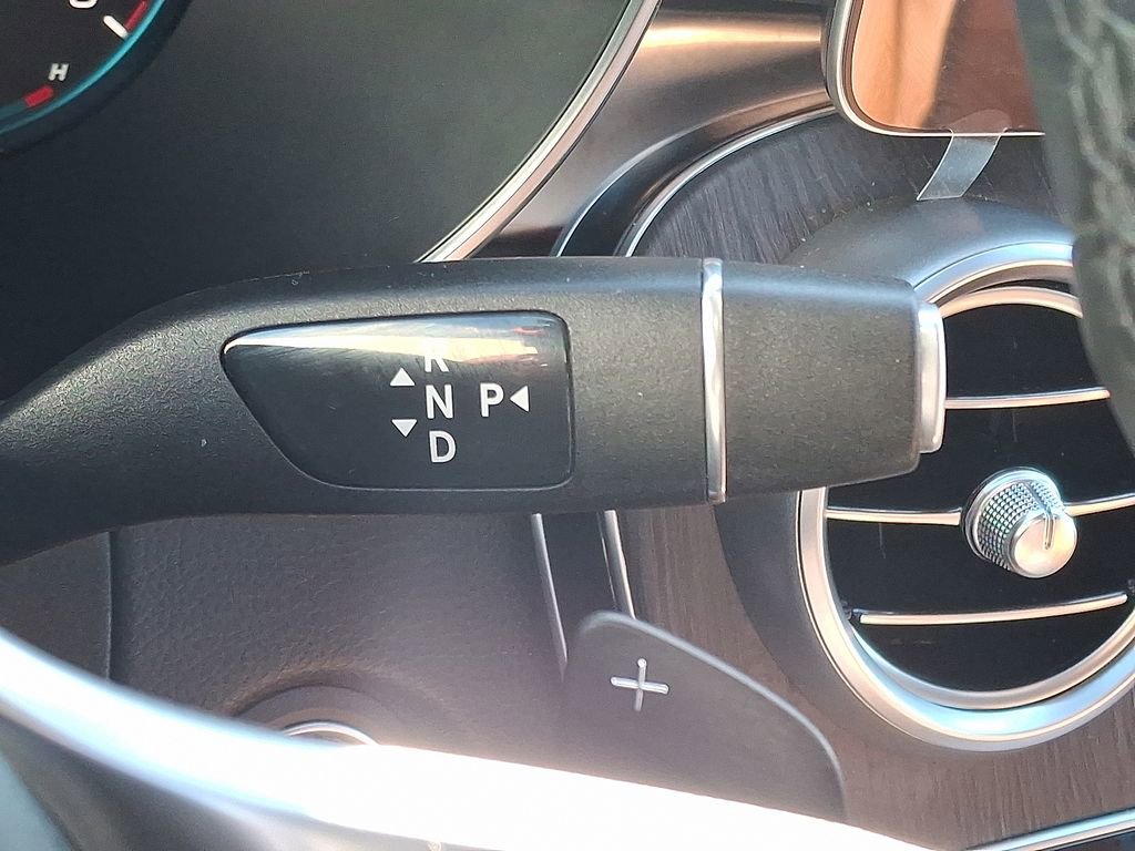 Used 2022 Mercedes-Benz GLC 300 GLC 300 image 17