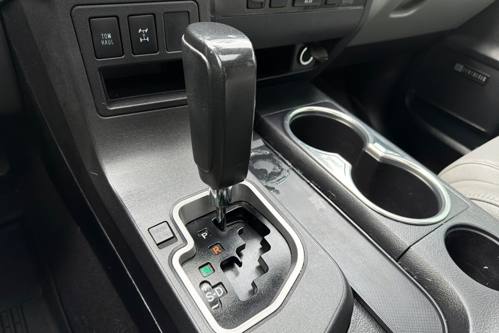 Used 2019 Toyota Sequoia Limited w/ Safety & Convenience Package AWD/4WD image 23