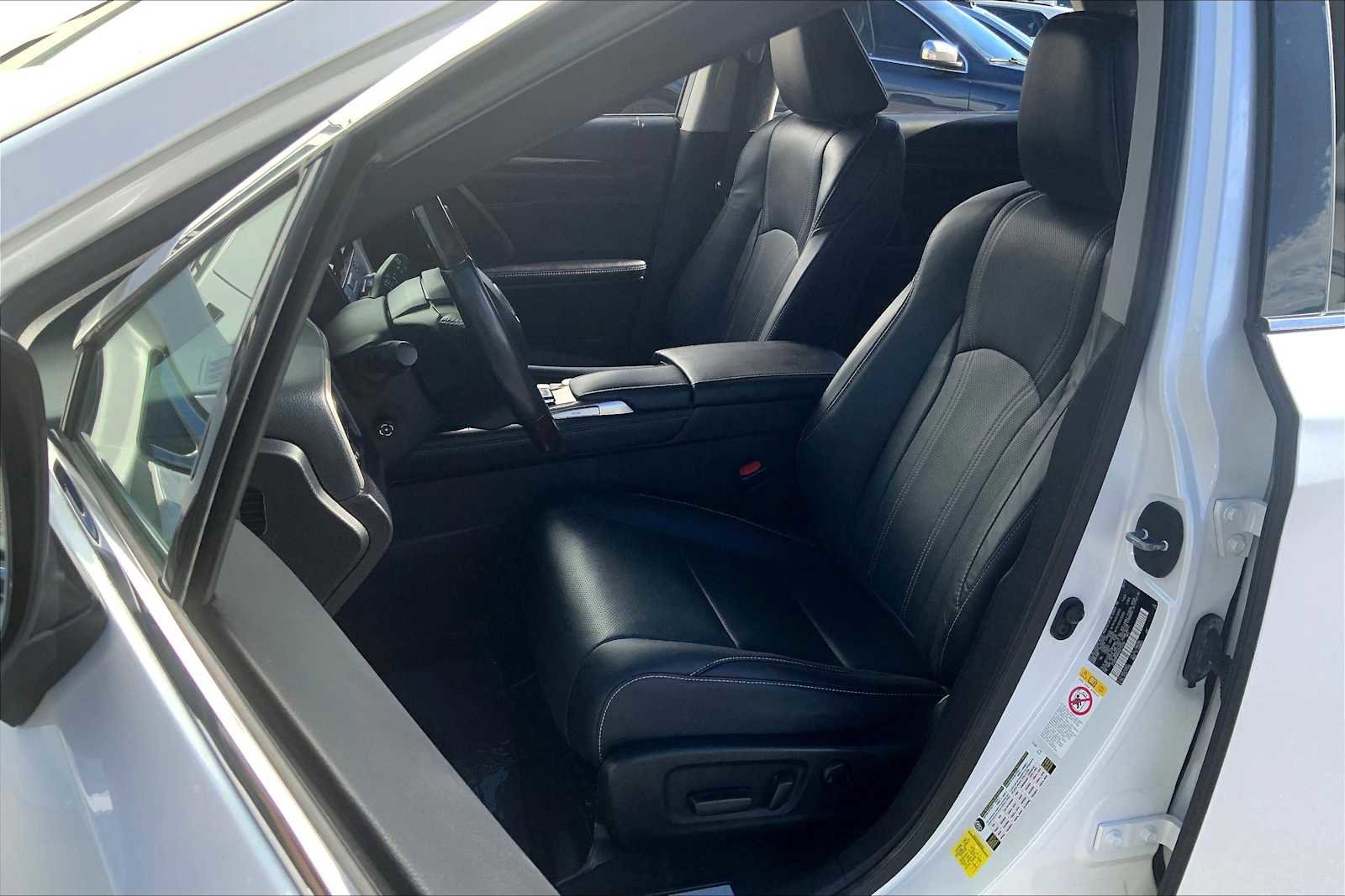 Used 2017 Lexus RX 450h AWD image 8