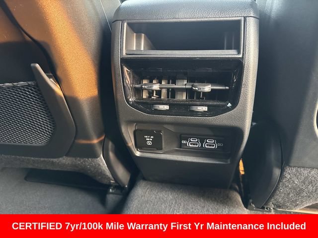Used 2025 Jeep Grand Cherokee Altitude AWD/4WD image 13