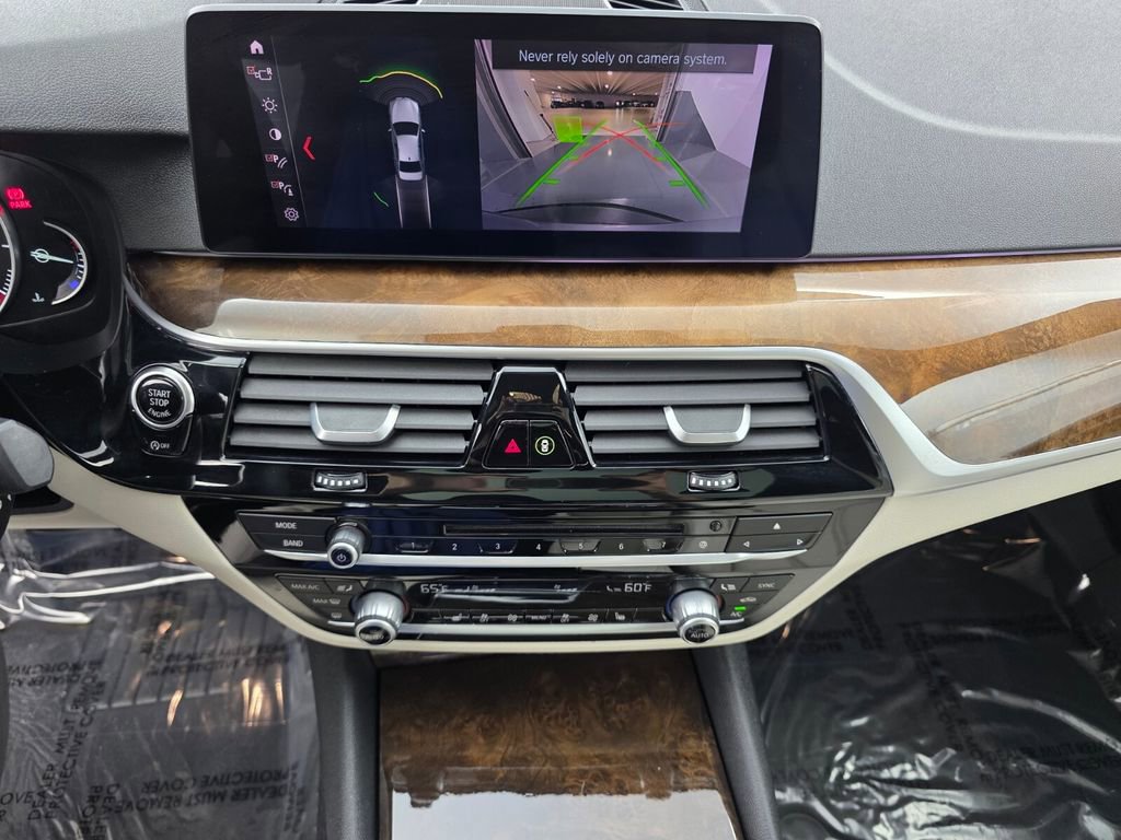 Used 2019 BMW 540i w/ Convenience Package RWD image 23